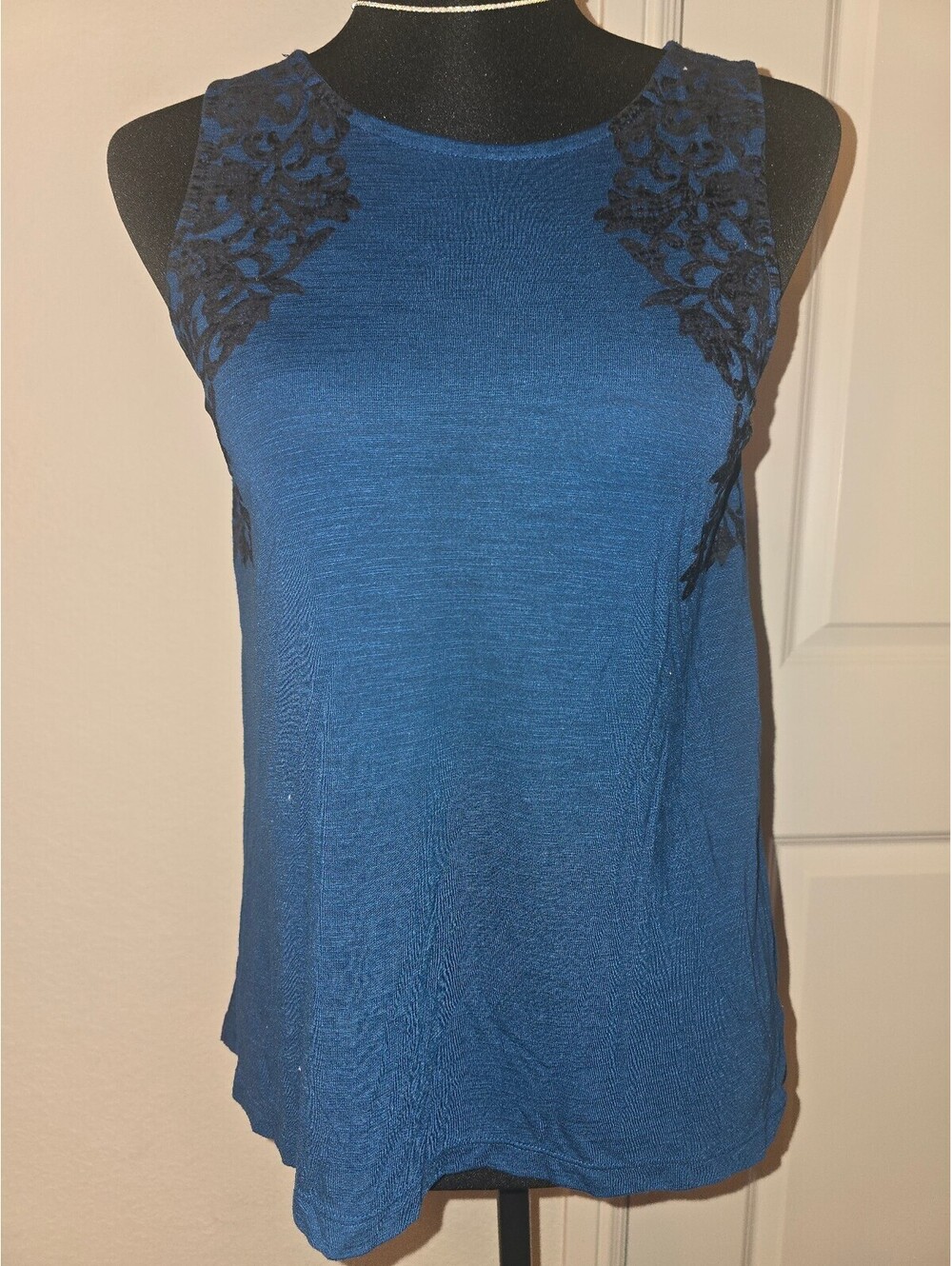 American Eagle Outfitters Blue Sleeveless Top with Black Lace Detail XS